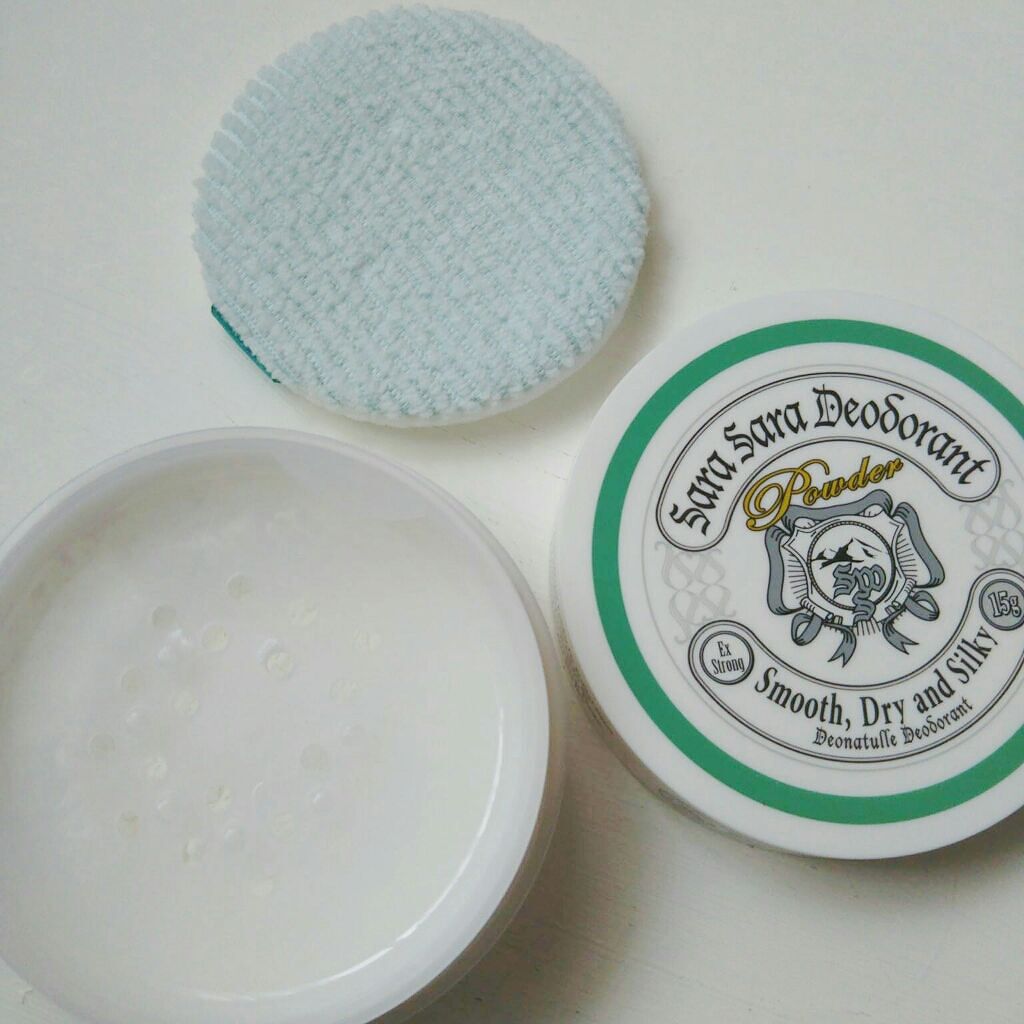 薬用さらさらデオドラントパウダー/デオナチュレ/デオドラント・制汗剤を使ったクチコミ（2枚目）