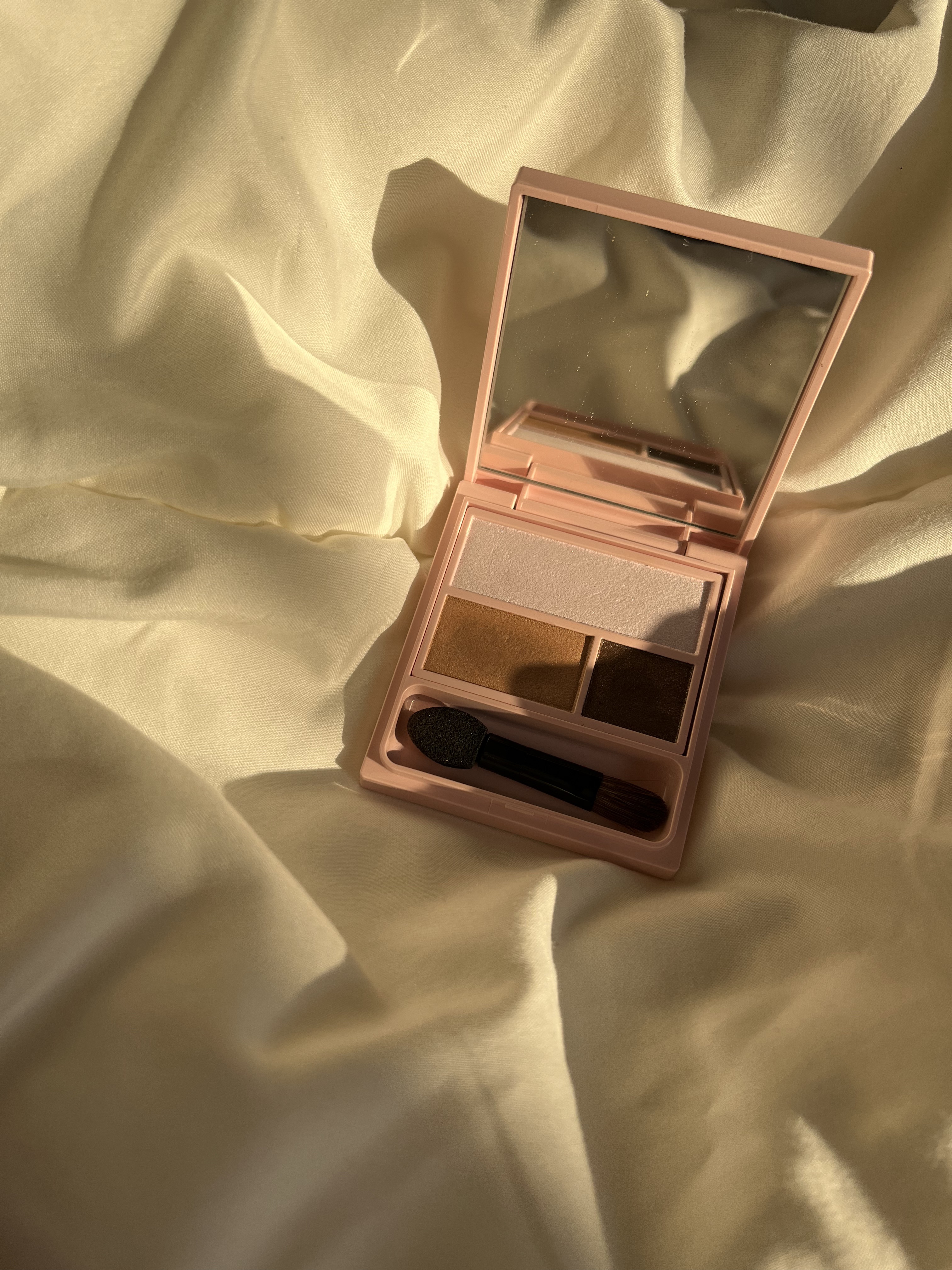 フーミー アイシャドウパレット/WHOMEE/アイシャドウパレットを使ったクチコミ（2枚目）