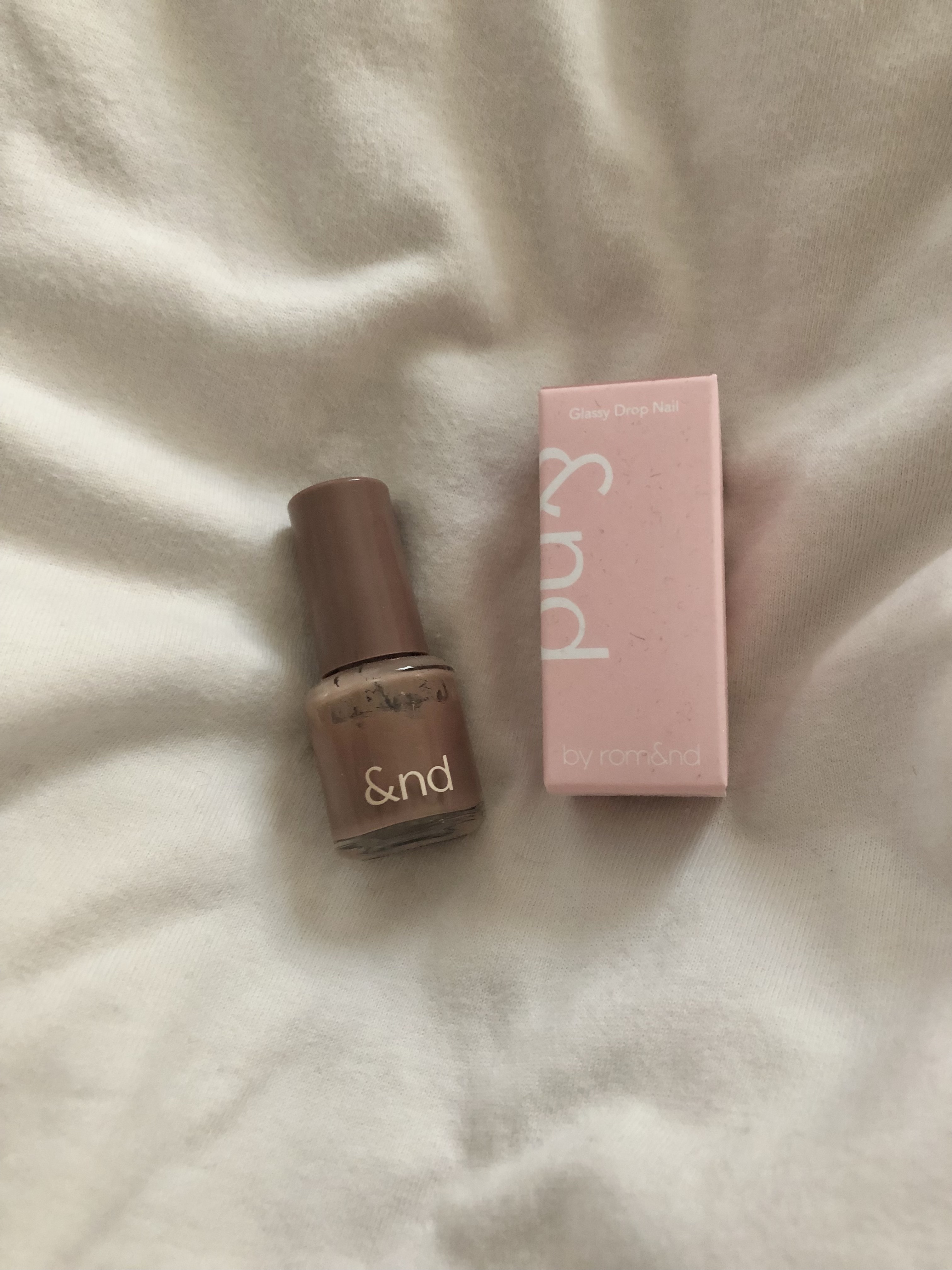 アンドバイロムアンド　グラッシードロップネイル/&nd by rom&nd/マニキュアを使ったクチコミ（1枚目）