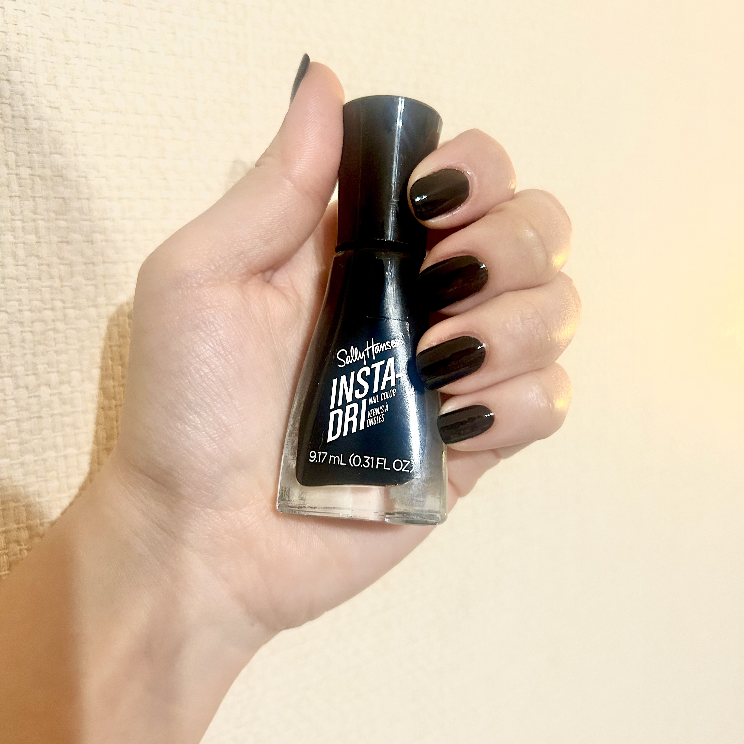 インスタドライ ネイルカラー 573 ブラックトゥブラック/サリーハンセン/オールインワンネイルを使ったクチコミ（2枚目）