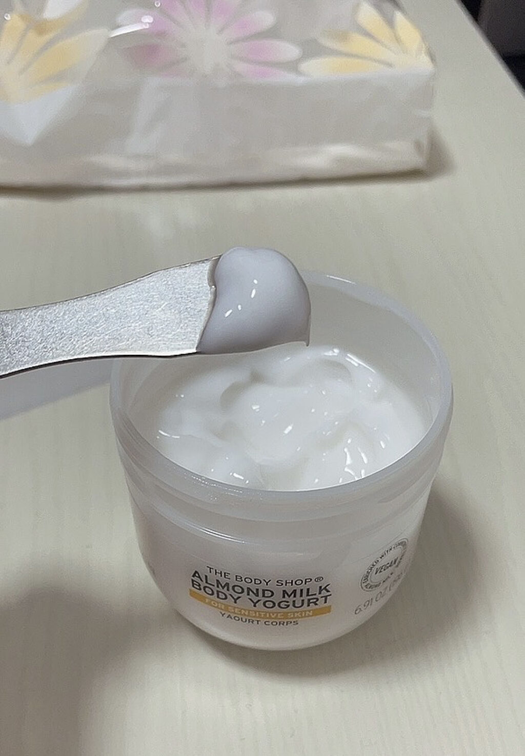 ボディヨーグルト アーモンドミルク/THE BODY SHOP/ボディローションを使ったクチコミ（2枚目）