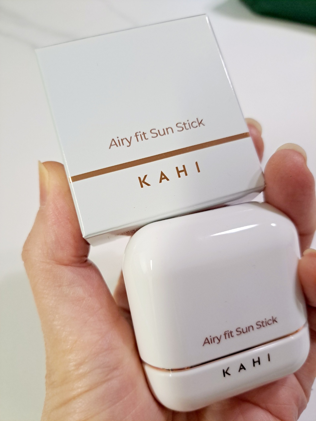 エアリーフィットサンスティック/KAHI/日焼け止めスティックを使ったクチコミ（1枚目）