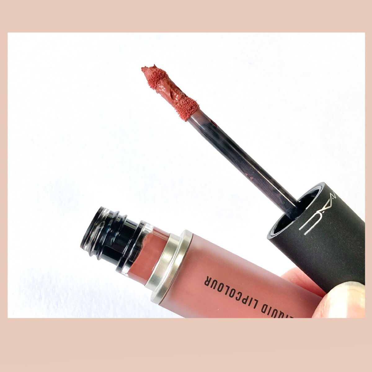 パウダー キス リキッド リップカラー デイト メイカー/M・A・C/口紅を使ったクチコミ（2枚目）