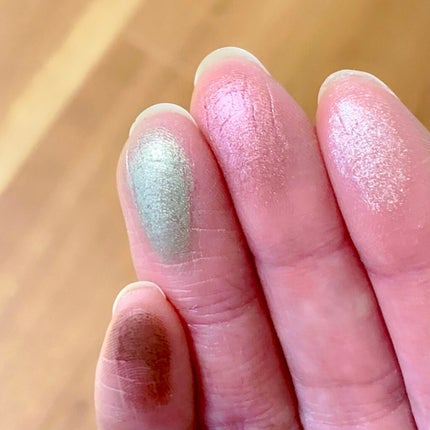 GENE TOKYO リラクシーアイシャドウ/DAISO/アイシャドウパレットを使ったクチコミ(5枚目)