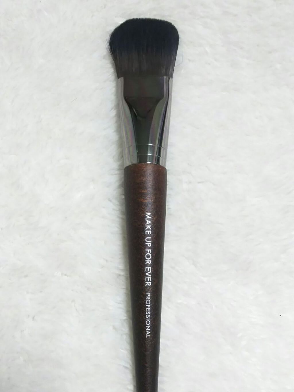 ファンデーションブラシ ミディアム 106/MAKE UP FOR EVER/メイクブラシを使ったクチコミ（1枚目）