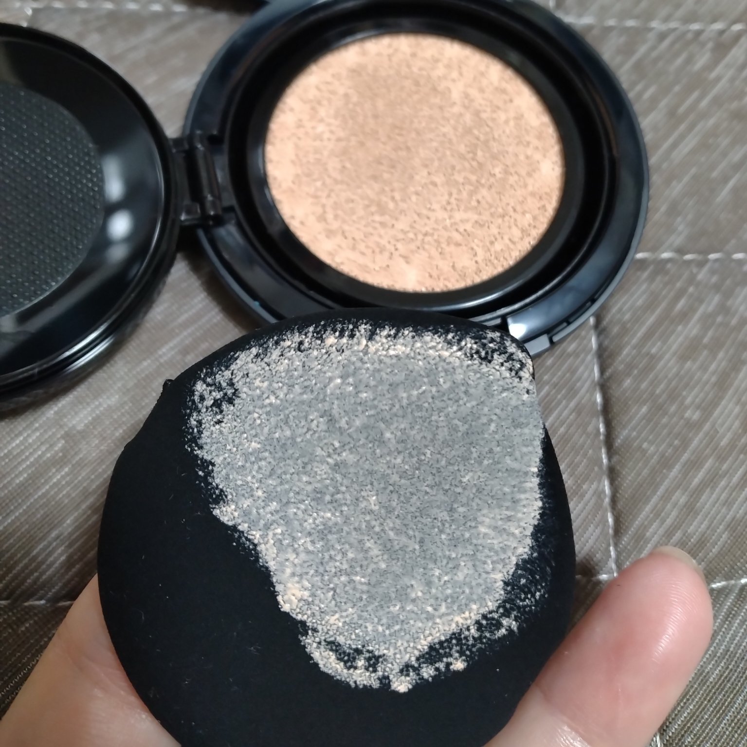 レブロン カラーステイ ロングウェア UV クッション ファンデーション/REVLON/クッションファンデーションを使ったクチコミ（3枚目）