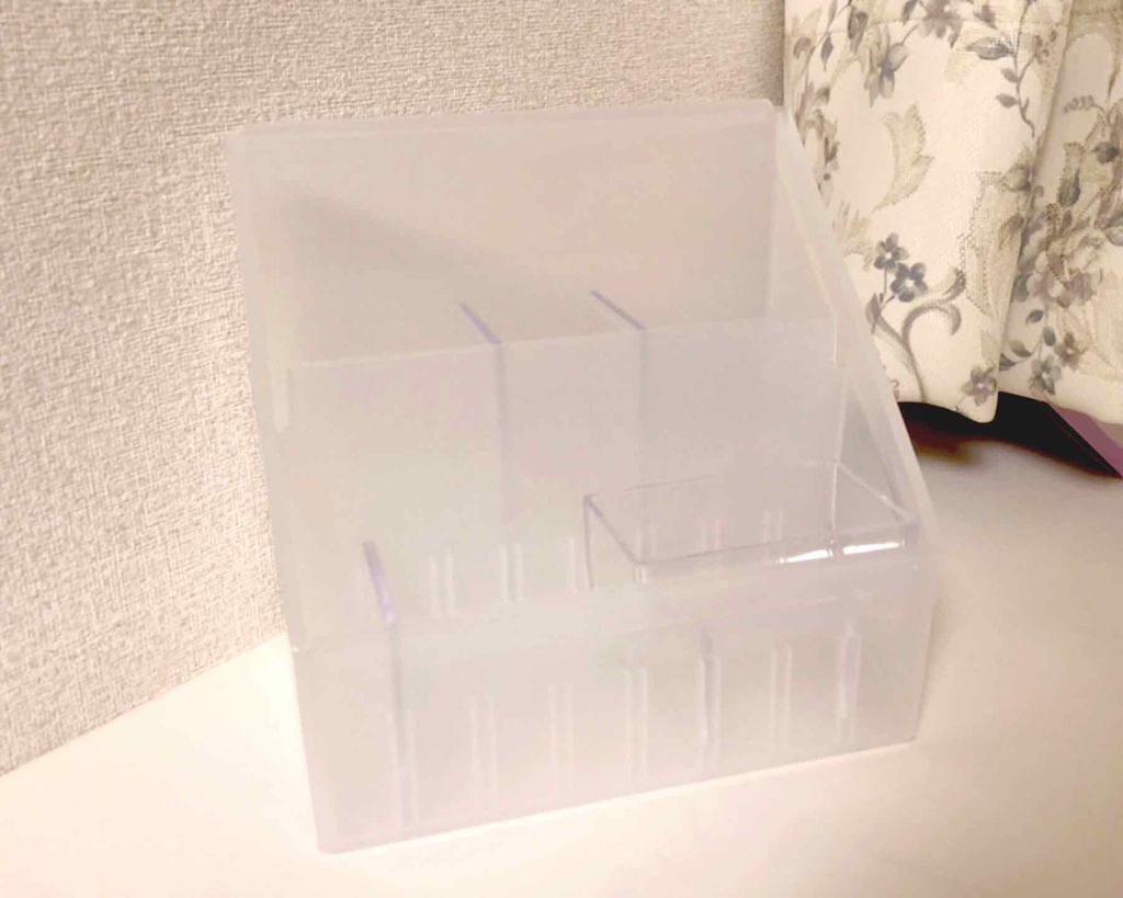 白(はく) on LIPS 「私流リップ収納術💄セリアとキャンドゥに売ってある収納ボックス?..」(4枚目)