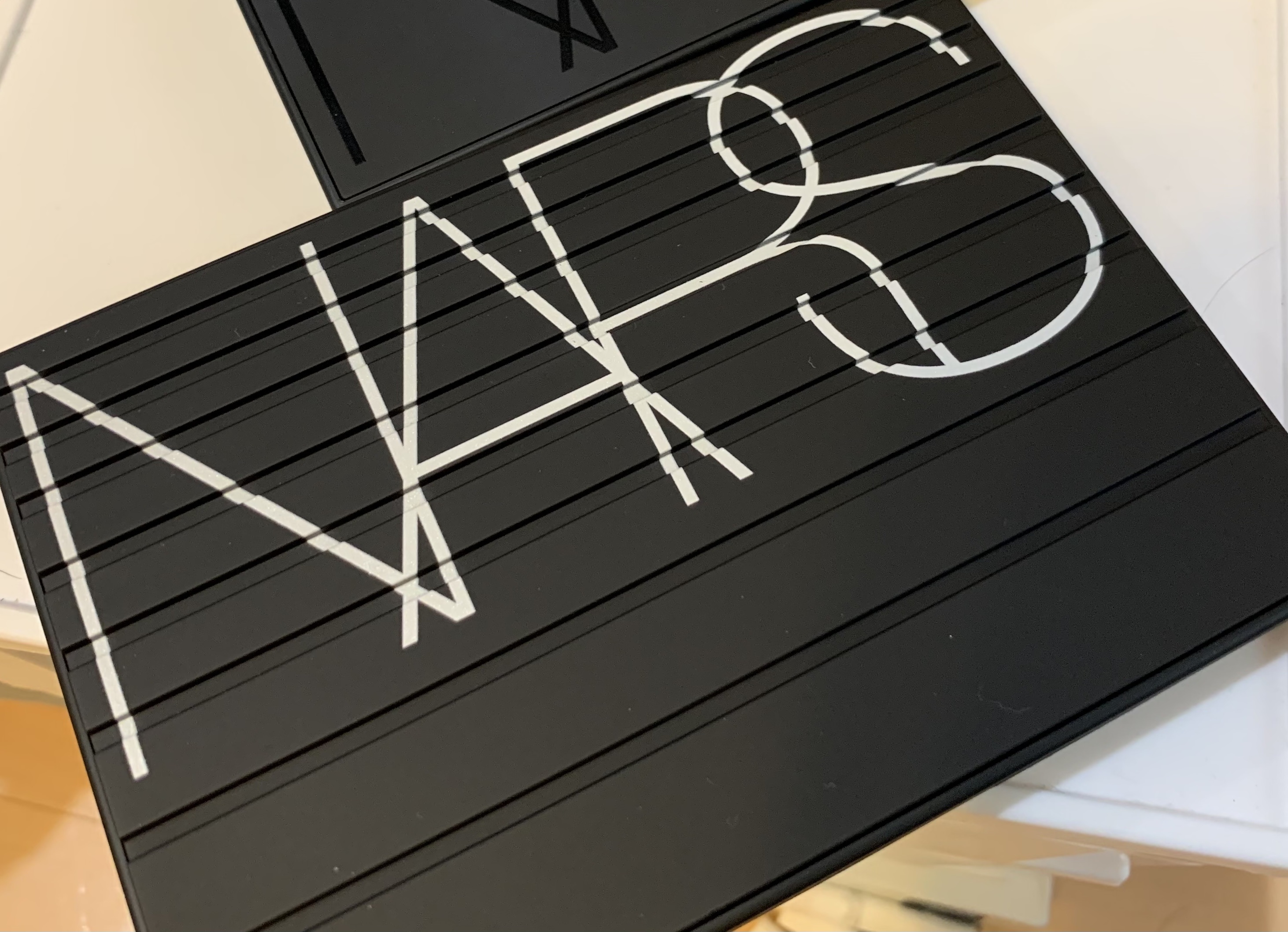 エクストリームエフェクト アイシャドーパレット/NARS/アイシャドウパレットを使ったクチコミ（2枚目）