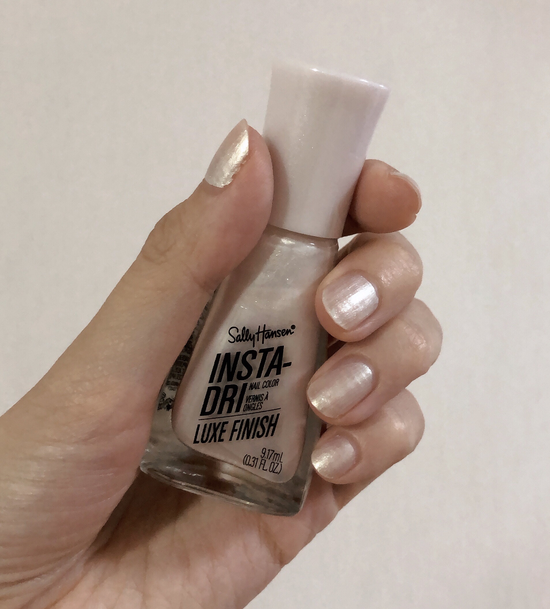 インスタドライ ネイルカラー リュクスフィニッシュ 061 シルクイズ.../サリーハンセン/オールインワンネイルを使ったクチコミ（1枚目）