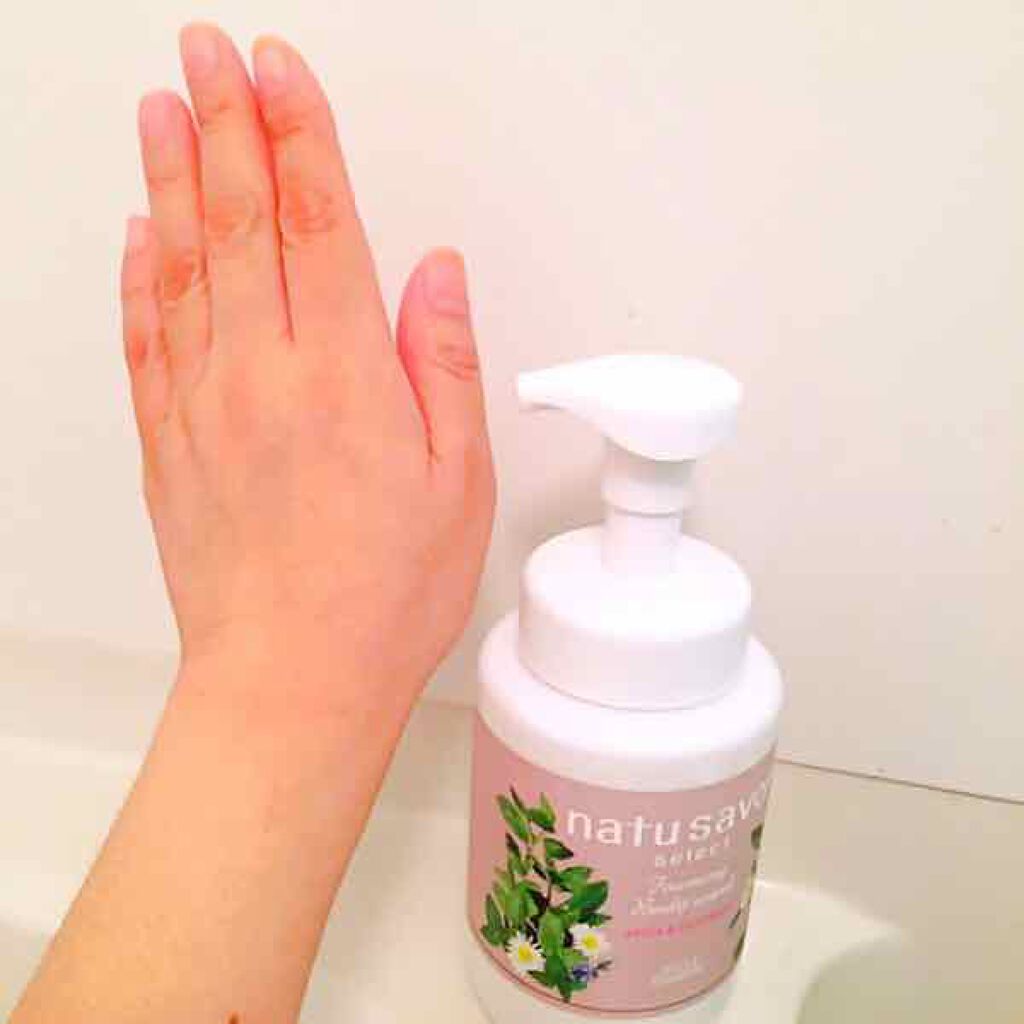 ホワイト 泡ボディウォッシュ リッチモイスト/natu savon select/ボディソープを使ったクチコミ(4枚目)