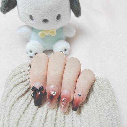 まろろ フォロバします🌷 on LIPS 「最近お気に入りの可愛すぎるネイルチップ💅🎀どちらもSHEINで..」(5枚目)