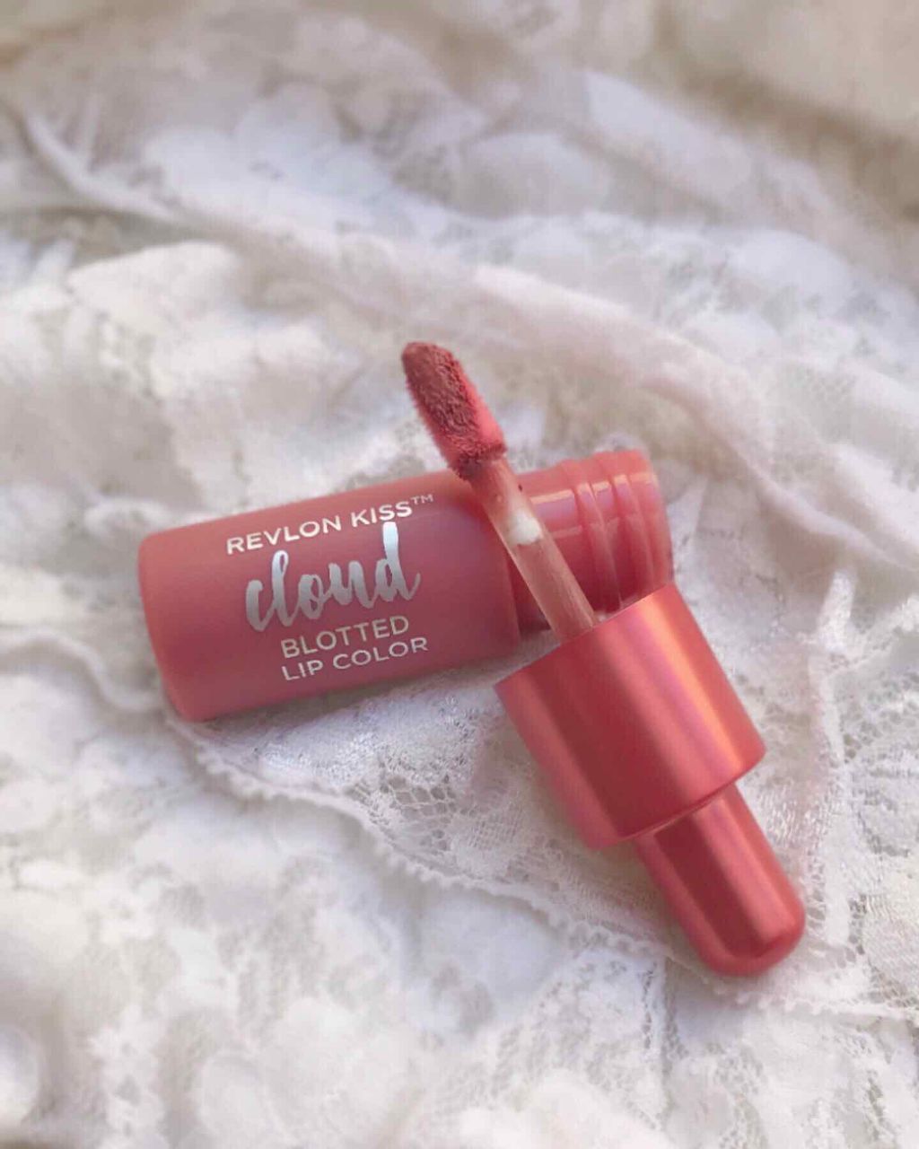キス クラウド ブロッテッド リップ カラー/REVLON/口紅を使ったクチコミ(1枚目)
