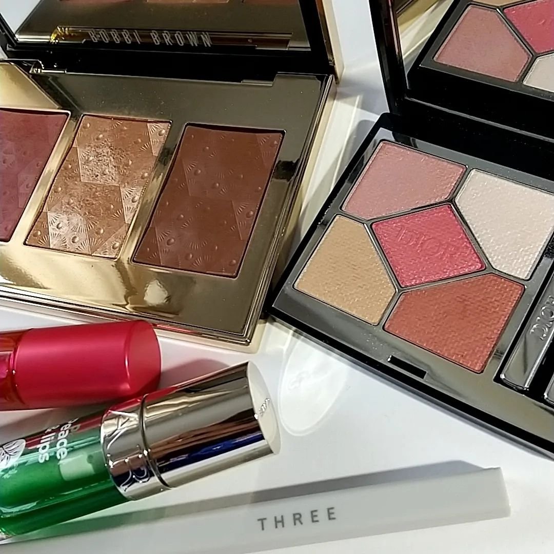 リュクス チーク & ハイライト パレット ゴールデングロウ/BOBBI BROWN/パウダーハイライトを使ったクチコミ（1枚目）