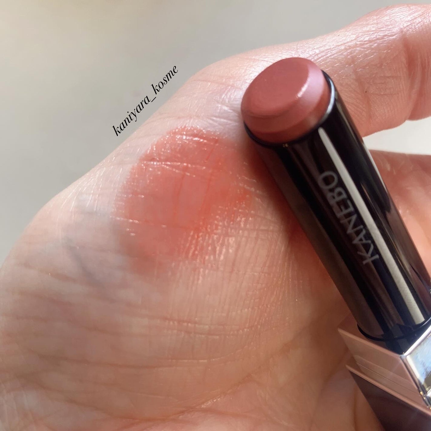 ルージュスターヴァイブラント/KANEBO/口紅を使ったクチコミ(4枚目)