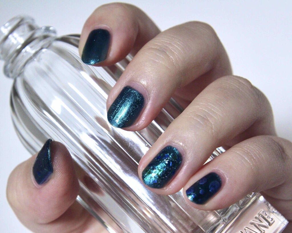 ネイルホリック パーティーフレーク/ネイルホリック/マニキュアを使ったクチコミ(2枚目)