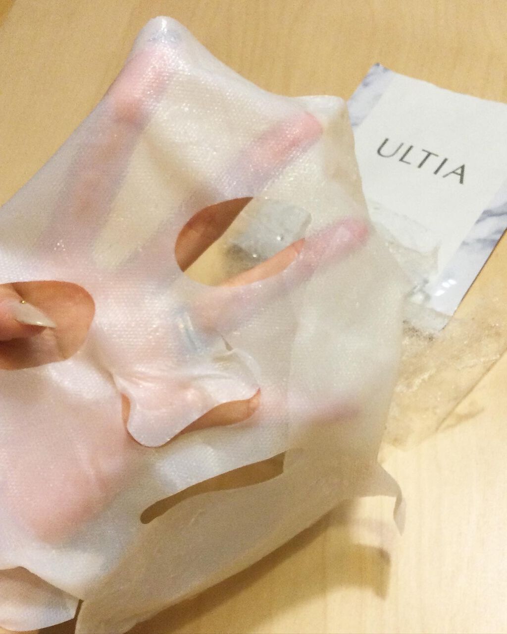 ヒト幹細胞培養液※と7種類の美容成分を用いた次世代美容液マスク
※ヒト脂肪細胞順化培養液のこと

こんな方にオススメ
・キメやハリ弾力の衰えが気になる
・肌が乾燥する
・目元、口元の小じわが増えた
・美白・透明感を高めたい
・お肌がたるんで