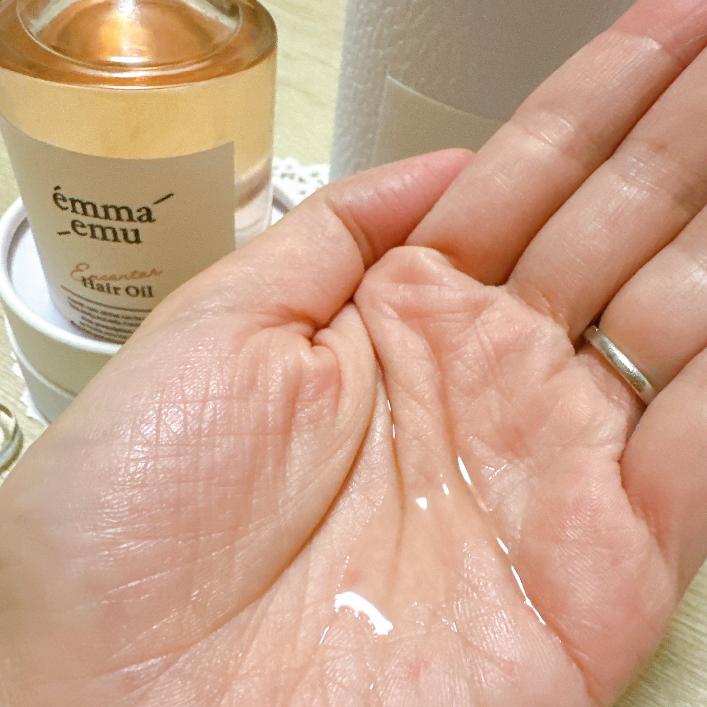 エンカンタールヘアオイル ピオニー&ムスク/emma emu/ヘアオイルを使ったクチコミ(6枚目)