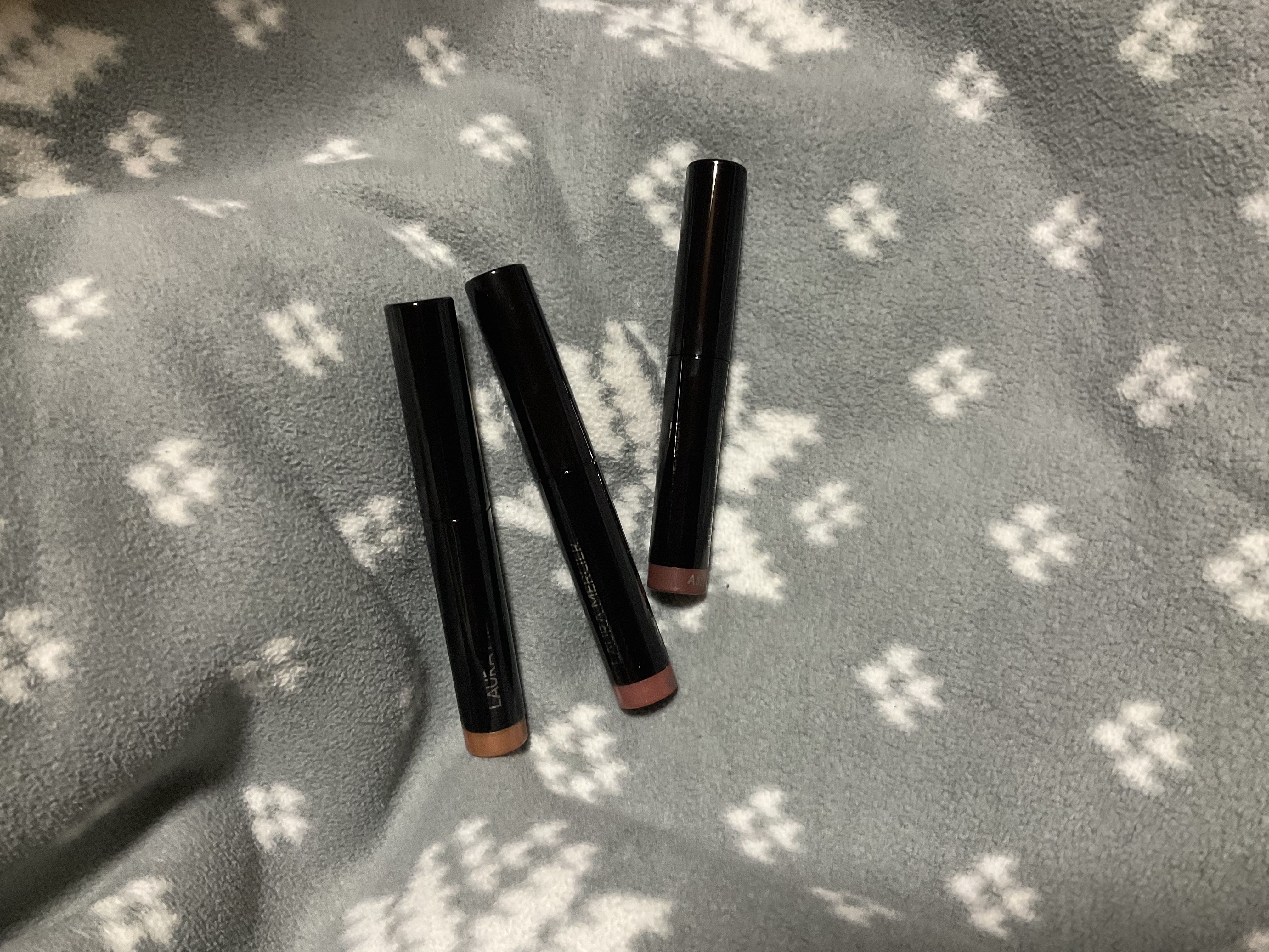 ローラ メルシエ エンチャンティング シマーズ キャビア スティック アイカラー トリオのクチコミ「ローラ メルシエのエンチャンティング シマーズ キャビア スティック アイカラー トリオを予約.....」（2枚目）