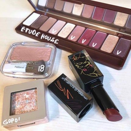 ルージュ アンリミテッド アンプリファイド マット<2019年クリスマスコフレ限定>/shu uemura/口紅を使ったクチコミ(2枚目)