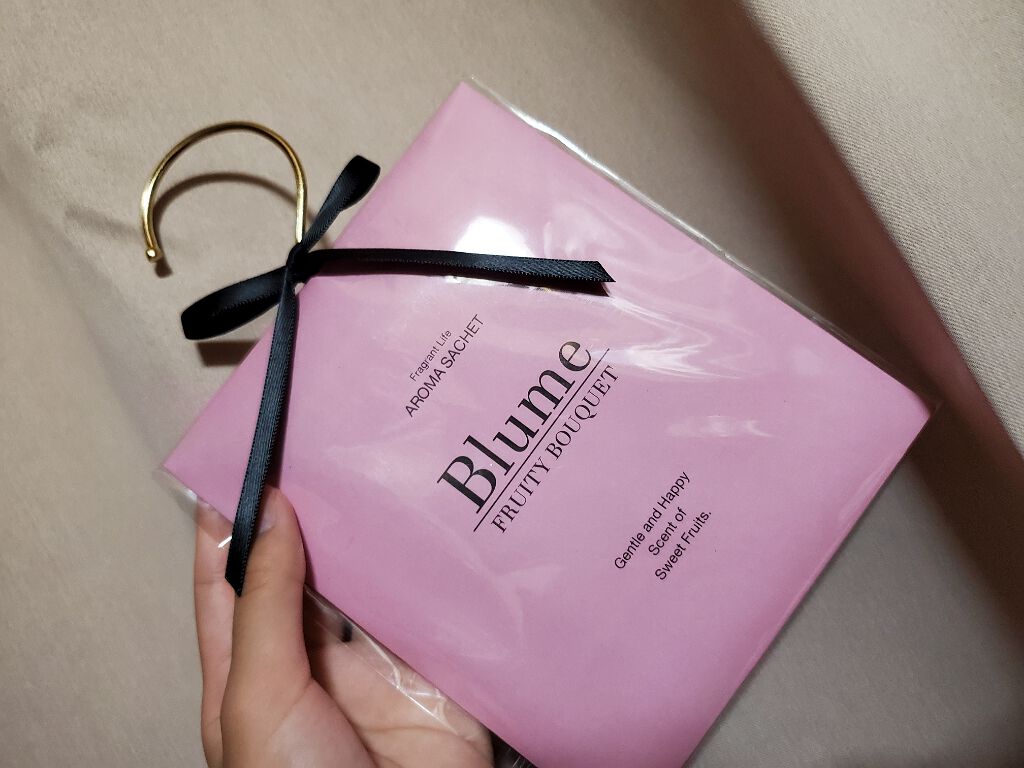 komidori on LIPS 「セリアで買える!!👀アロマシェピンク色の方がフルーティーブーケ..」(1枚目)