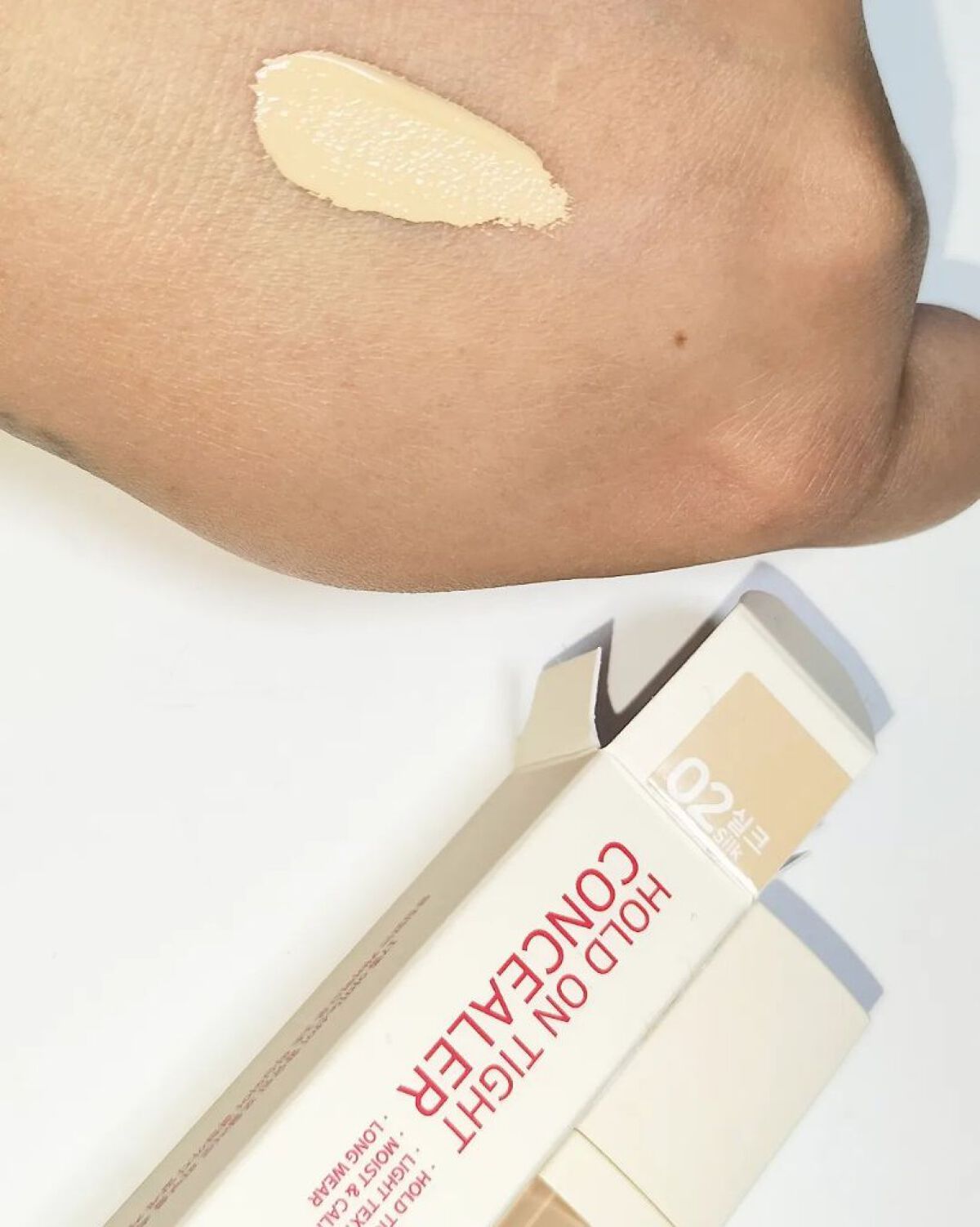 ホールドオンタイトコンシーラー/MINEST/リキッドコンシーラーを使ったクチコミ（2枚目）