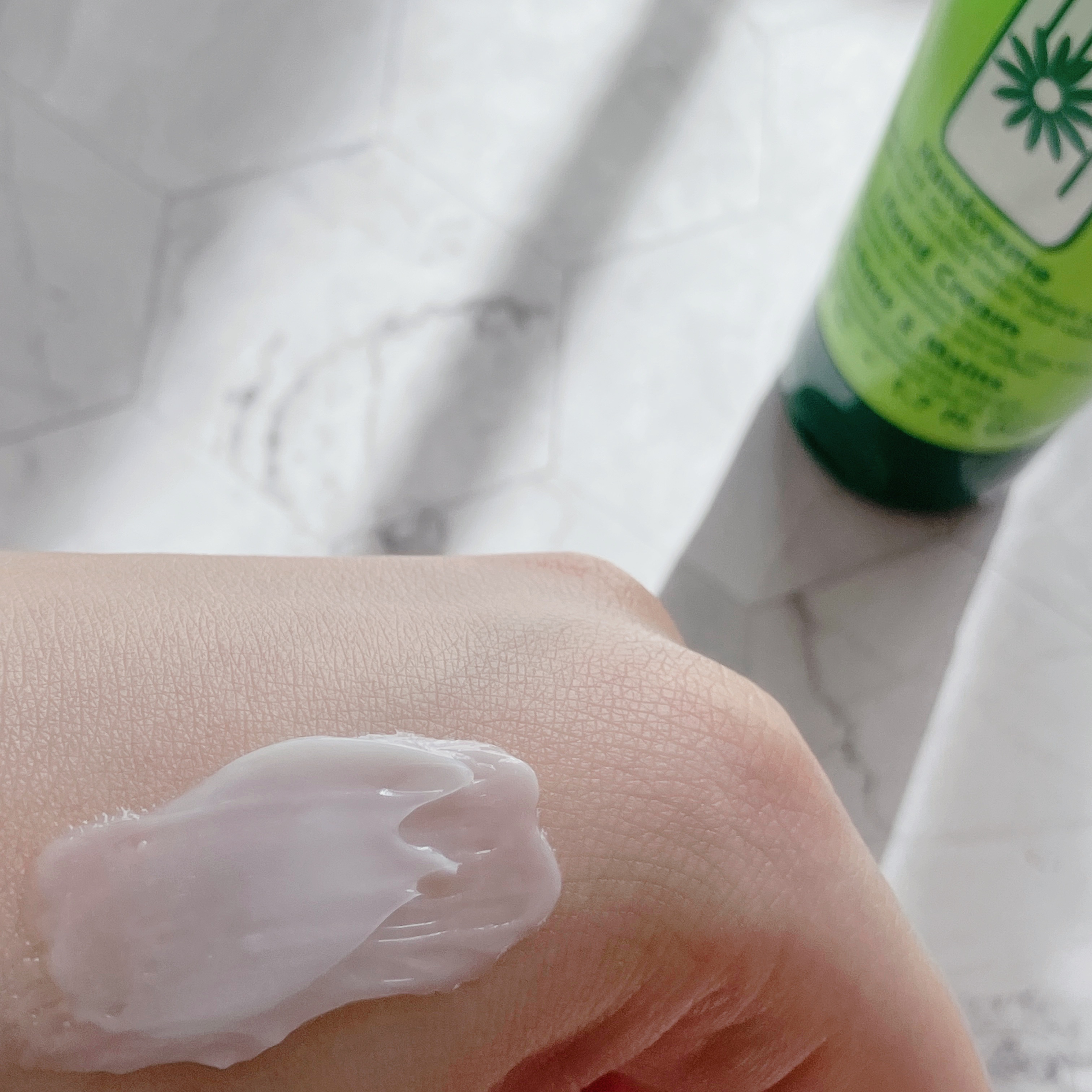 グリソメド ハンドクリーム A (カモミール)/グリソメド/ハンドクリームを使ったクチコミ（3枚目）