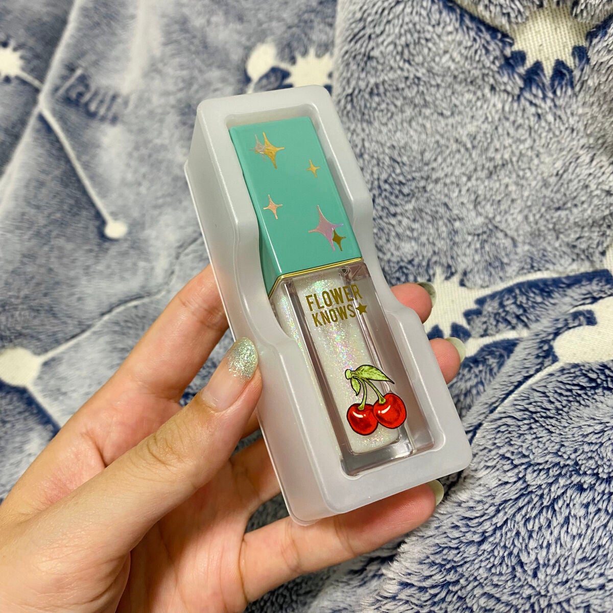 Cherry Love グリッター リキッドアイシャドウ/FlowerKnows/グリッターを使ったクチコミ(2枚目)