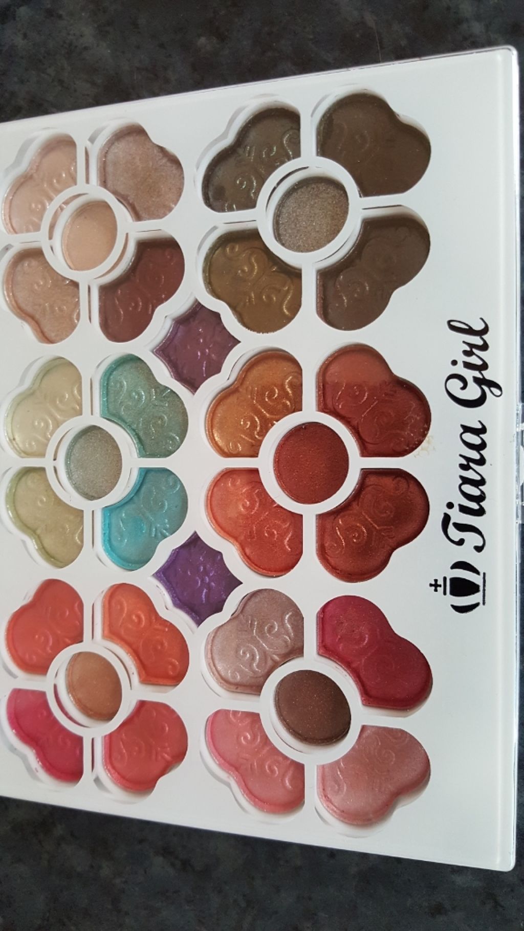 アイカラーパレット/ティアラガール/アイシャドウパレットを使ったクチコミ（2枚目）