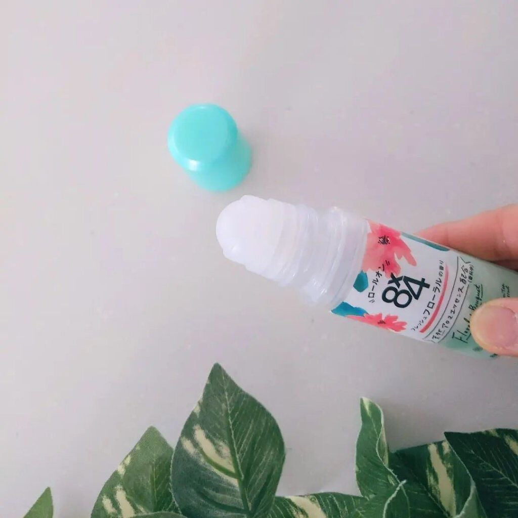 ロールオン フレッシュフローラルの香り/8x4/デオドラント・制汗剤を使ったクチコミ(3枚目)