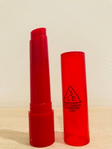 3CE 3CE PLUMPING LIPSのクチコミ「3CE PLUMPING LIPS #RED
リップスティック💄

レッドカラーですが濃いレッ.....」（2枚目）
