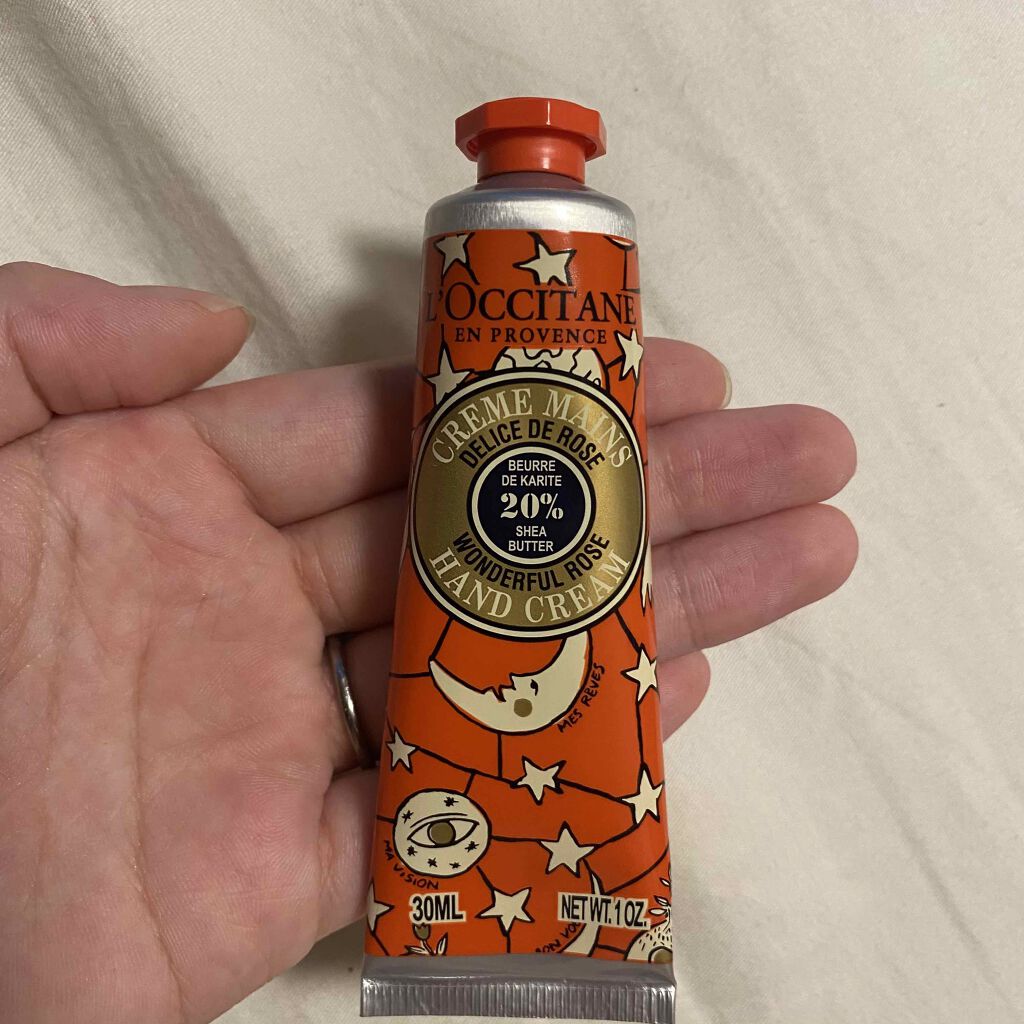 ジョイフルスター シア ハンドクリーム（ローズ）/L'OCCITANE/ハンドクリームを使ったクチコミ（1枚目）