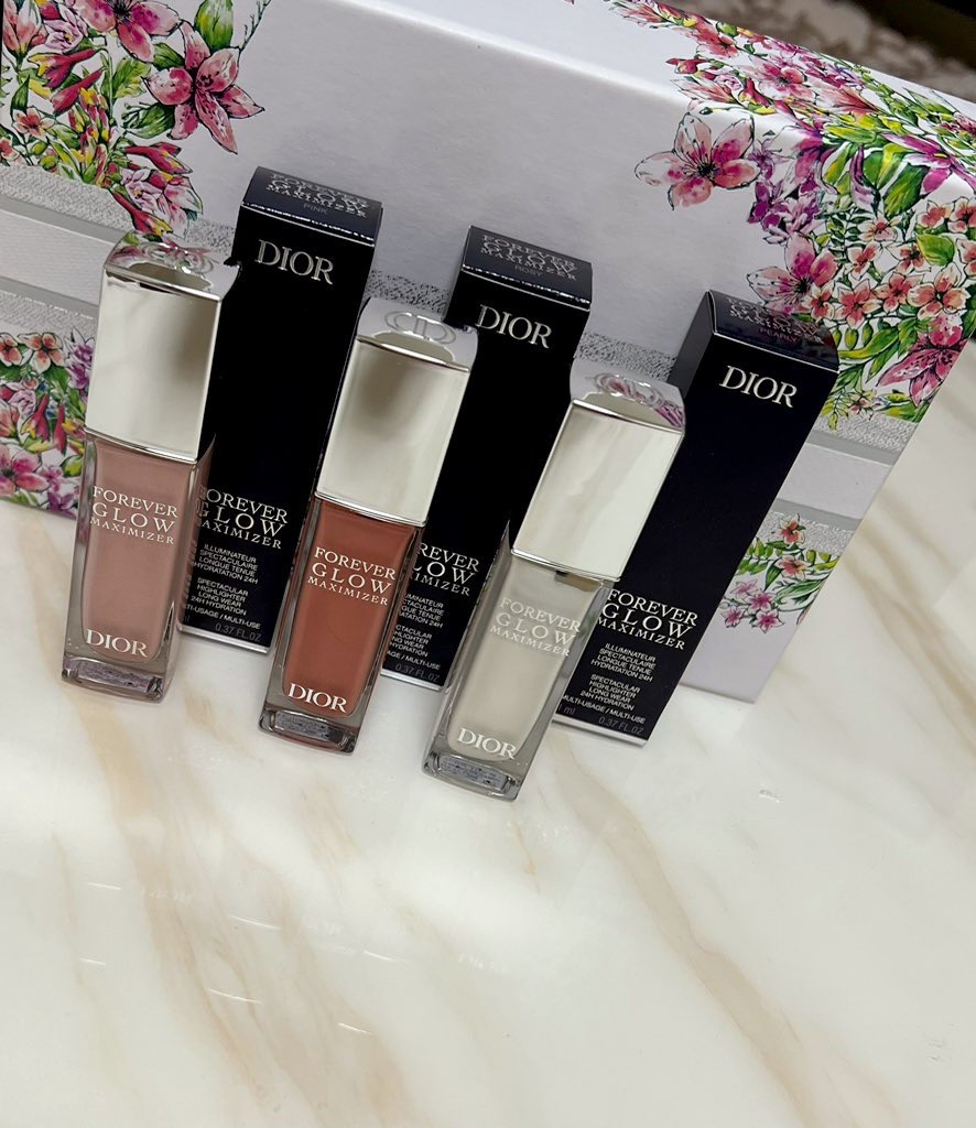 ディオールスキン フォーエヴァー グロウ マキシマイザー/Dior/ハイライトを使ったクチコミ（3枚目）