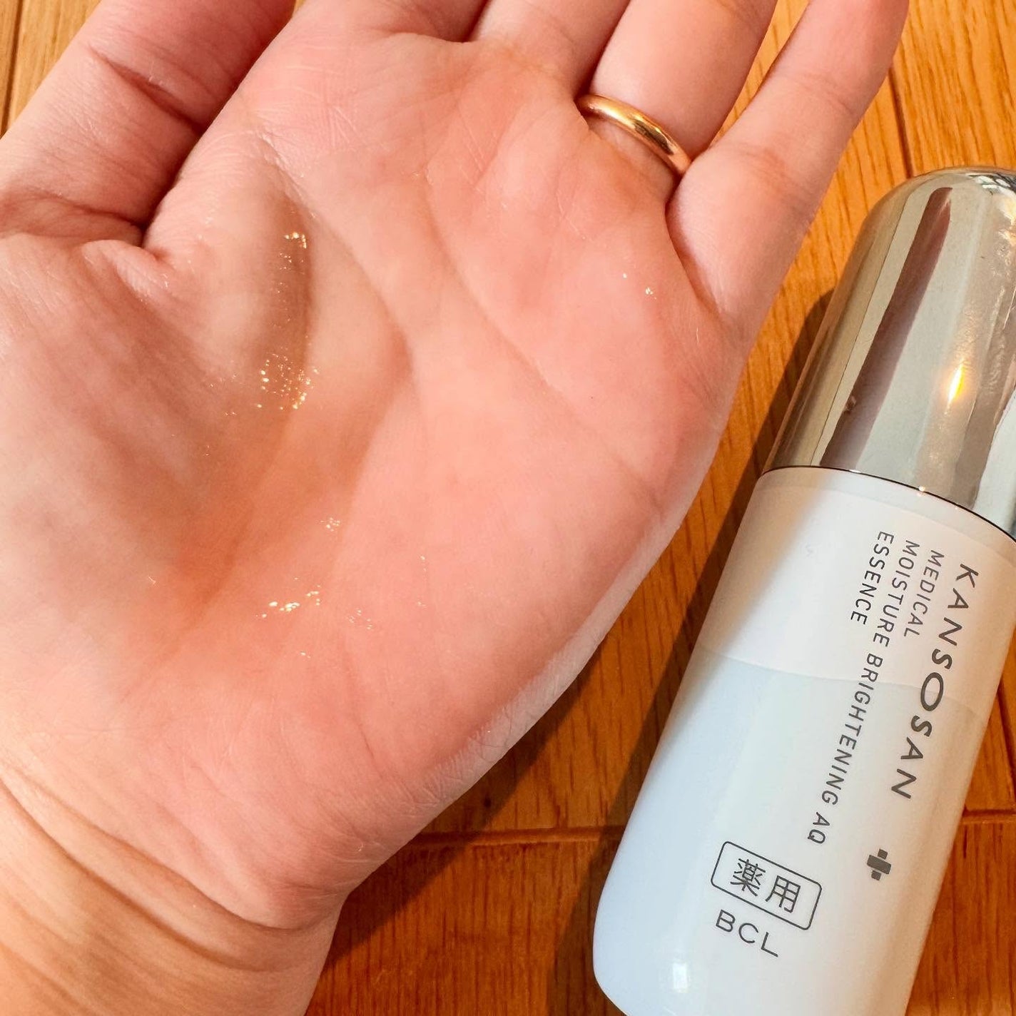 乾燥さん 薬用水分力ブライトニングエッセンス【医薬部外品】/乾燥さん/美容液を使ったクチコミ(5枚目)