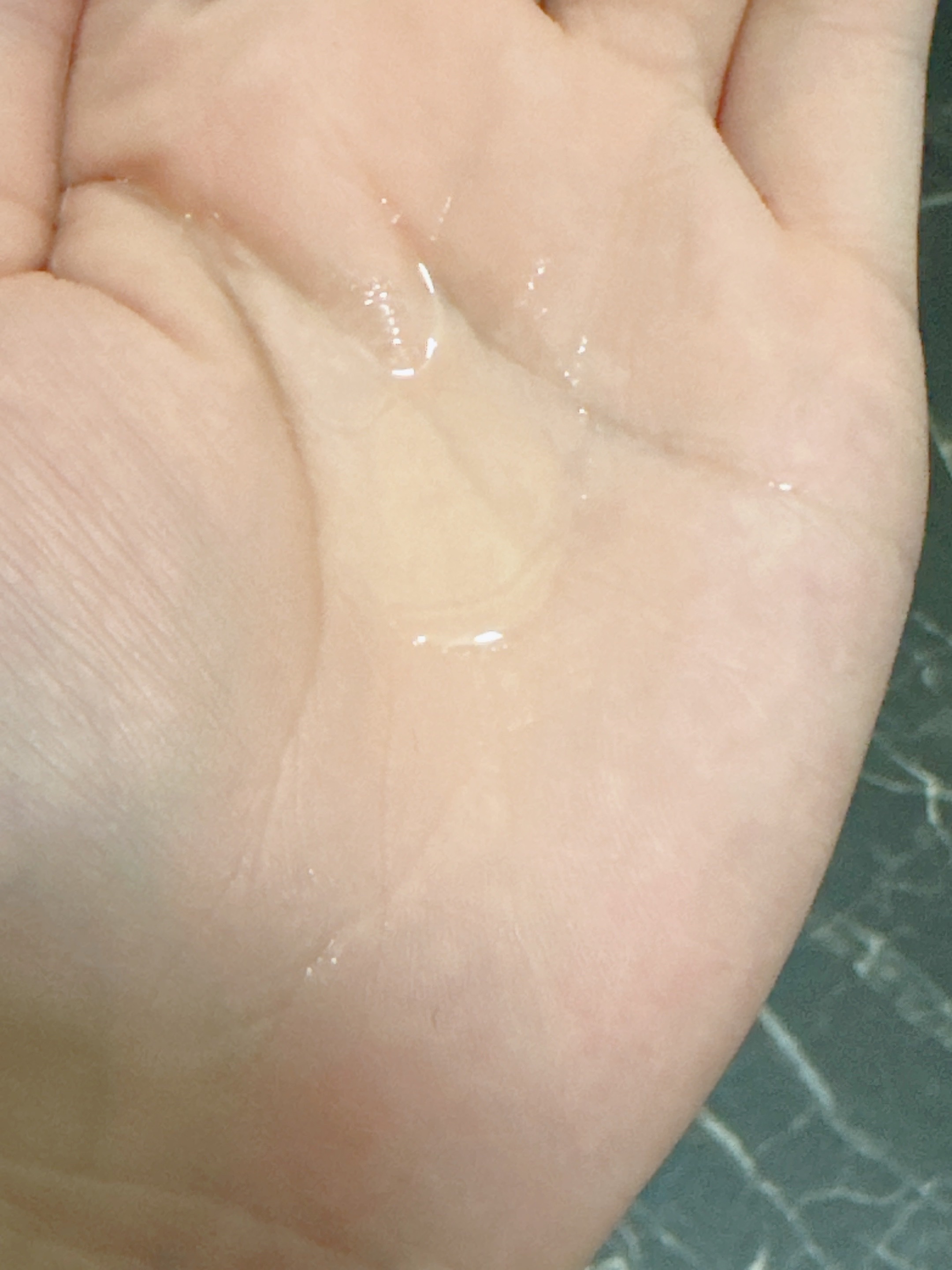 リアス ディープ モイスチャー シカ ヘアオイル/riasu/ヘアミルクを使ったクチコミ（3枚目）