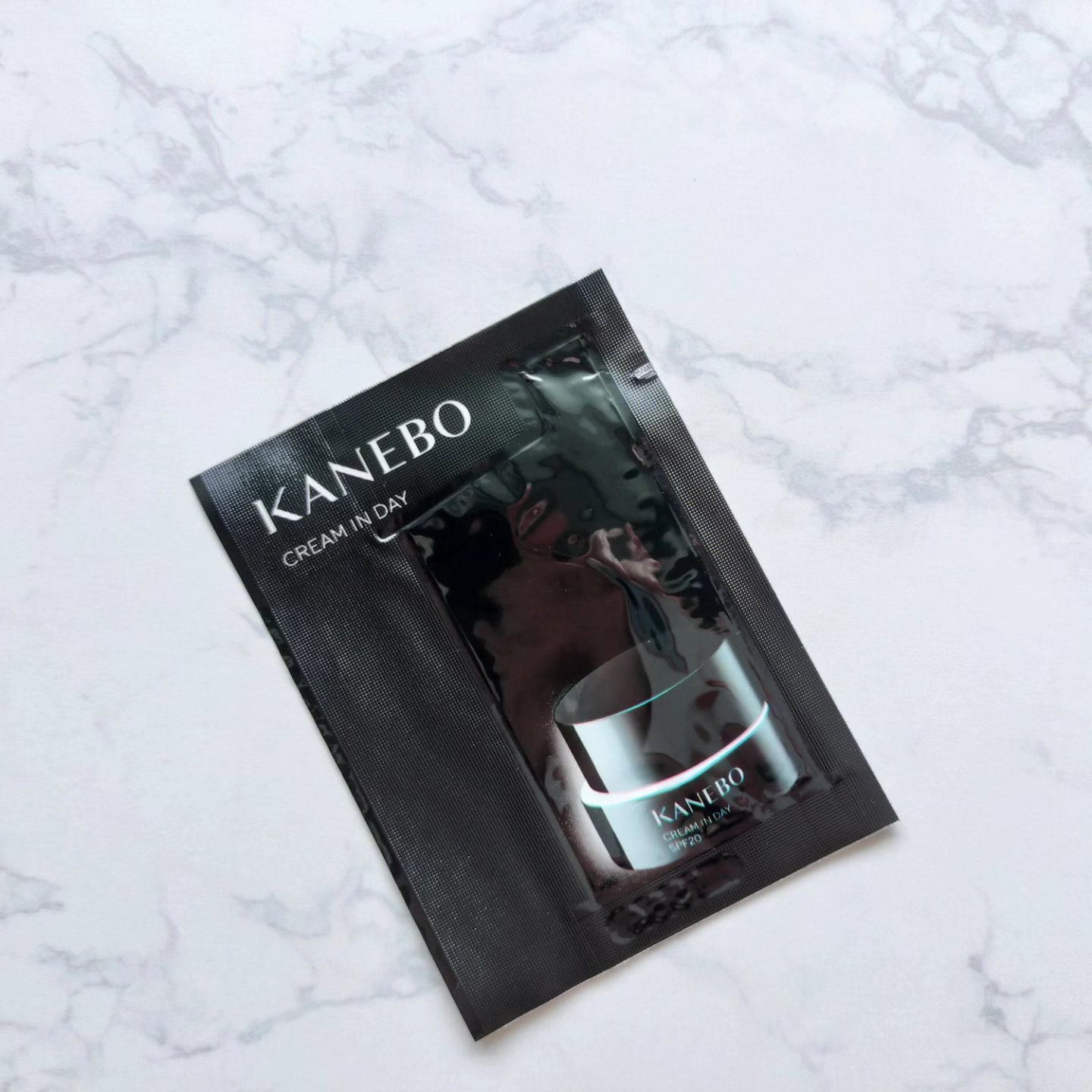 ライブリースキン　ウェア/KANEBO/クリーム・エマルジョンファンデーションを使ったクチコミ（2枚目）