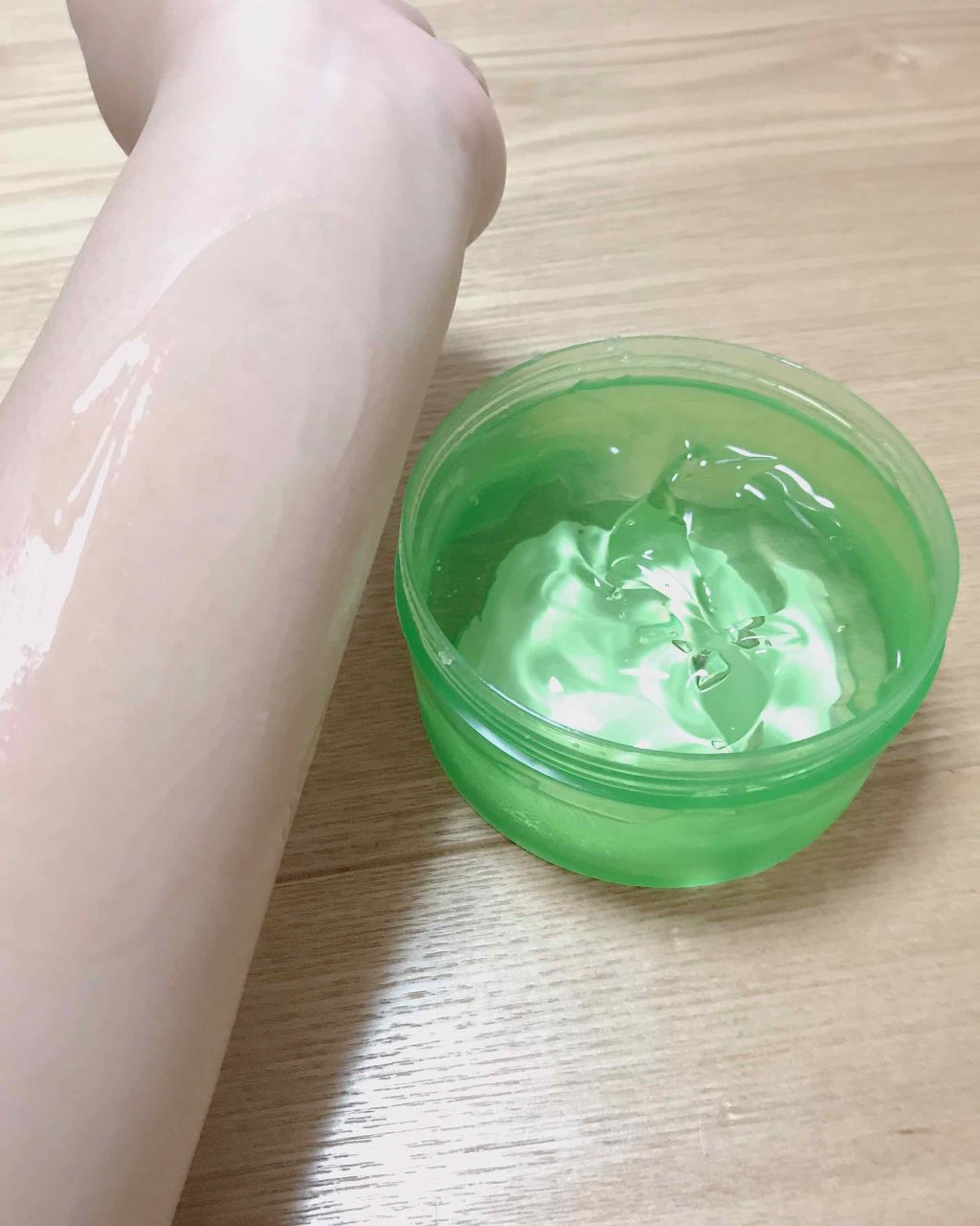 マイルド＆モイスチャーアロエジェル/ネイチャーリパブリック/ボディローションを使ったクチコミ（3枚目）