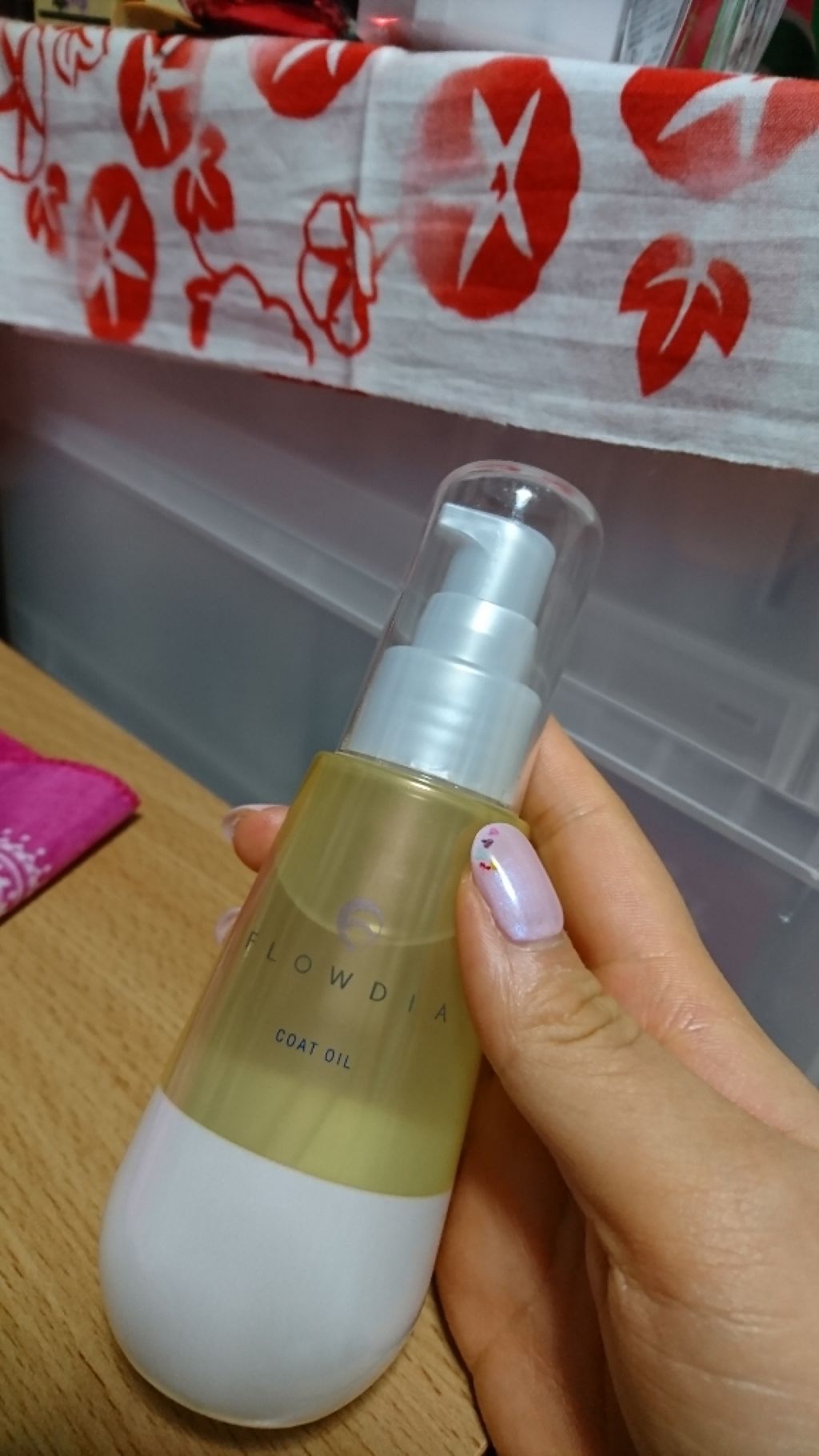 FLOWDIA コートオイルのクチコミ「洗い流さないタイプのヘアトリートメントです。

タオルドライして髪になじませて乾かせます！

.....」（1枚目）