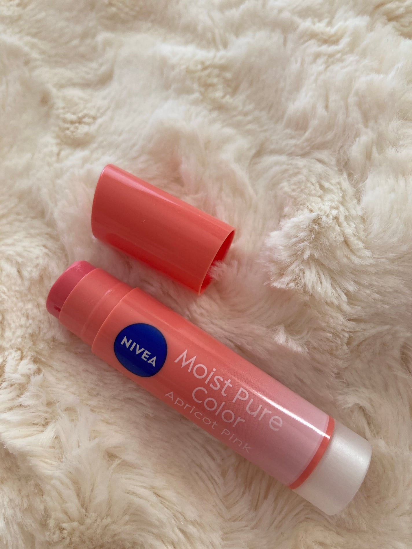 モイストピュアカラーリップ/ニベア/リップクリームを使ったクチコミ(4枚目)