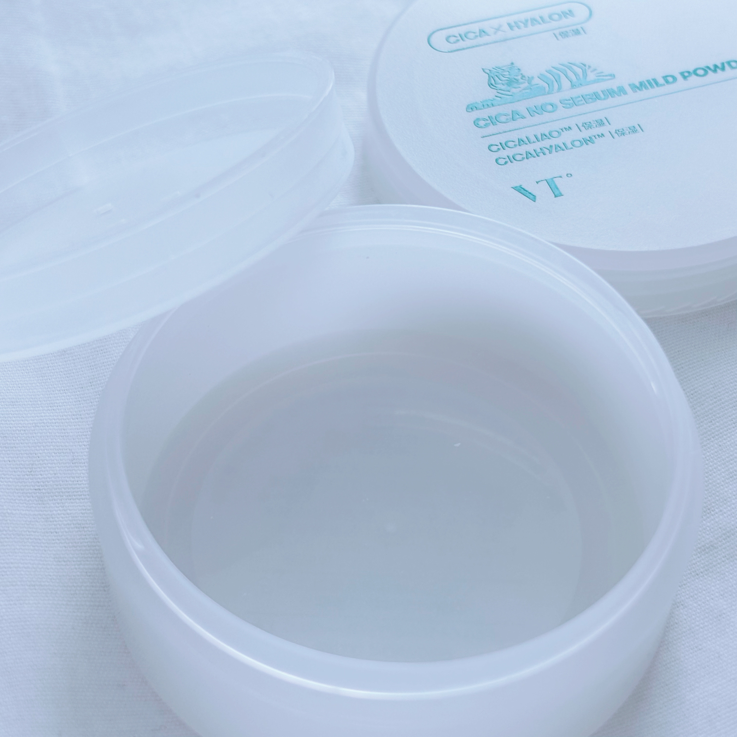 CICA ノーセバム マイルドパウダー/VT/ルースパウダーを使ったクチコミ（3枚目）