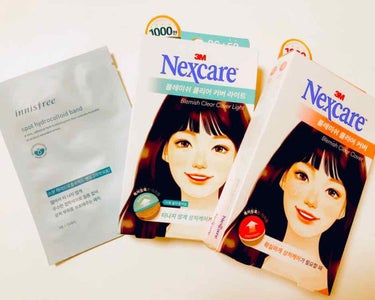 🌼ニキビパッチ🌼
韓国で購入したニキビパッチです！

・ピンクのNexcare 
ニキビの膿を吸収してくれます！
厚めなので吸収力はバツグンだと思います。
ただ厚いので貼ったときはかなり目立つかも、
寝