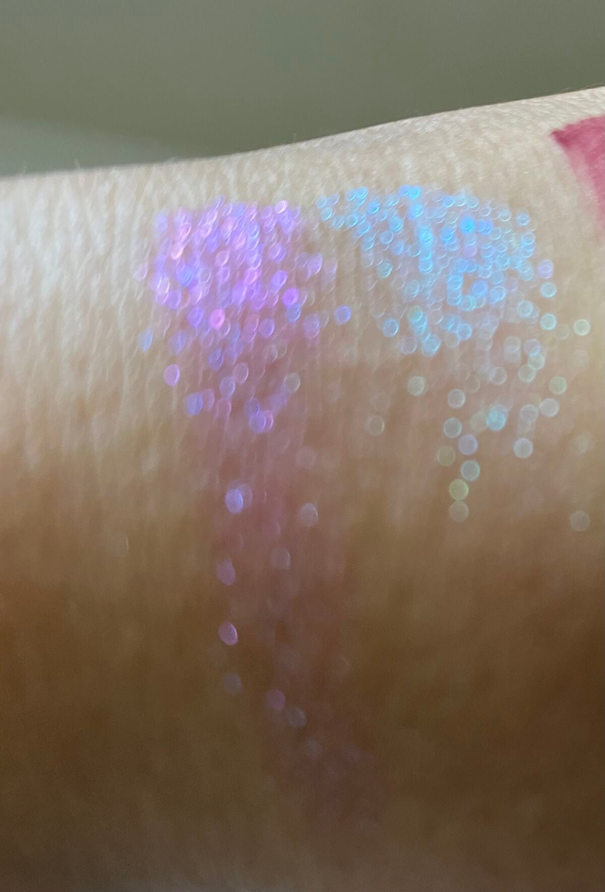 ゆた on LIPS 「めっちゃちっこいアイシャドウ缶に入ってて可愛い✨蓋はスライド式..」(10枚目)