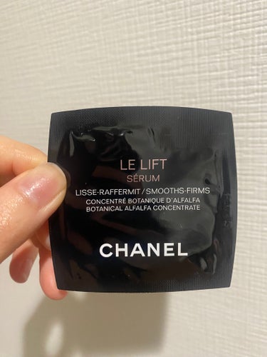 CHANEL ル リフト セラム のクチコミ「CHANEL
ル リフト セラム

試供品1回分✨️

CHANELカウンターでいただきました.....」（1枚目）