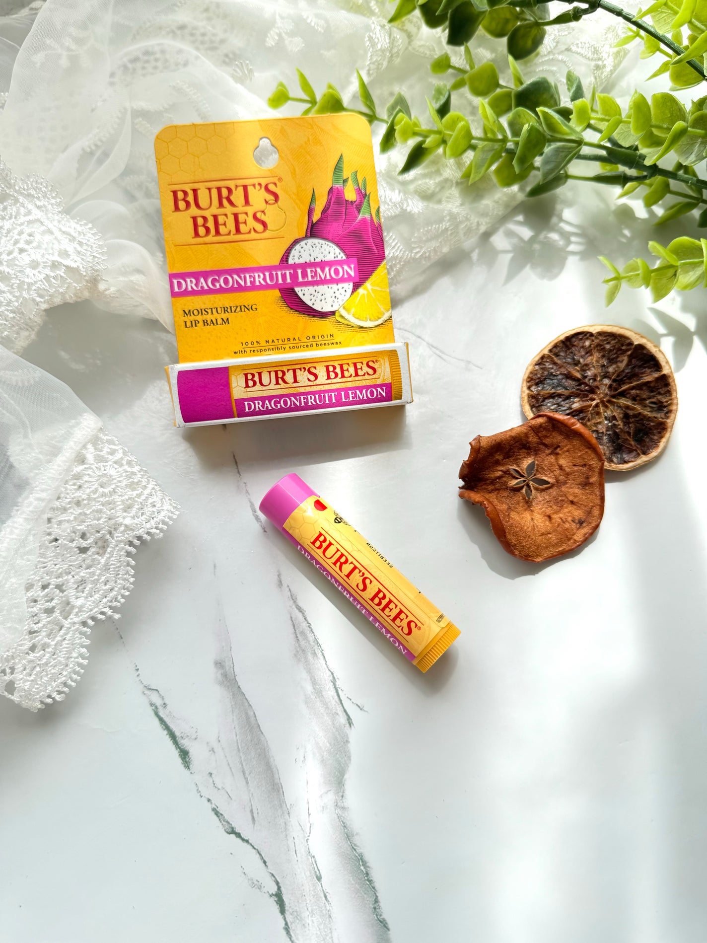 ポメグラネイトリップバーム/BURT'S BEES/リップバームを使ったクチコミ(3枚目)