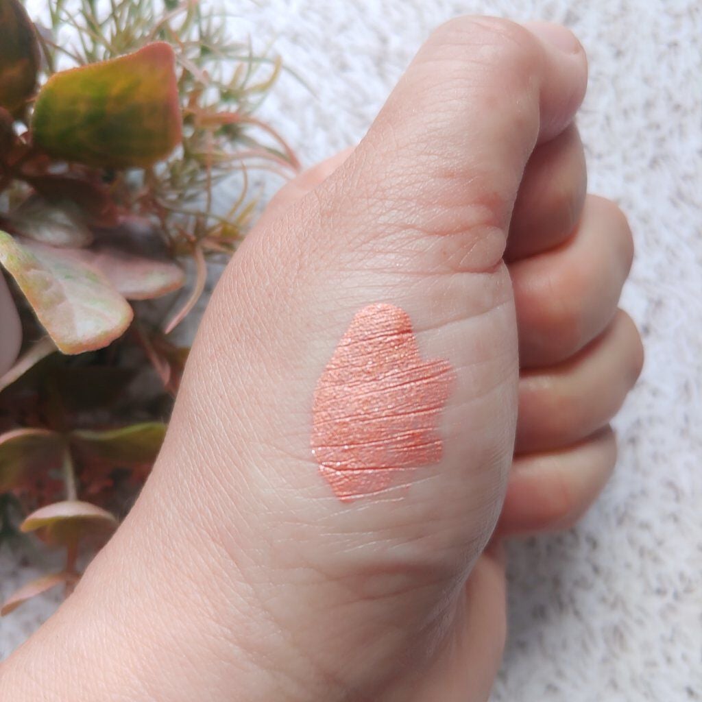 ローズウッドデイドリーム リクイドアイズ /RMK/リキッドアイシャドウを使ったクチコミ(2枚目)