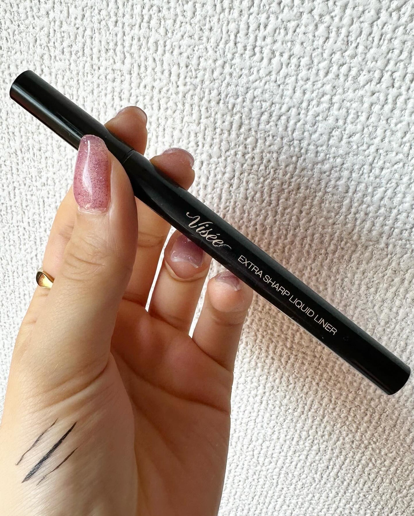 エクストラシャープ リキッドライナー/Visée/リキッドアイライナーを使ったクチコミ(4枚目)