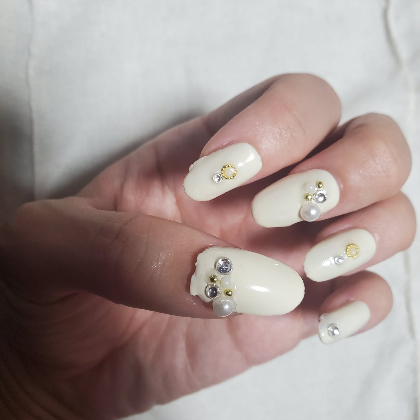 Miliea ミリア ジュエリーストーンネイルシール 全16種類/ビー・エヌ/ネイルシールを使ったクチコミ(3枚目)