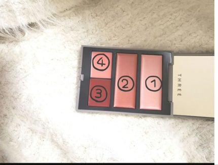 グローフリーダムパレットライジング/THREE/クリームハイライトを使ったクチコミ(2枚目)