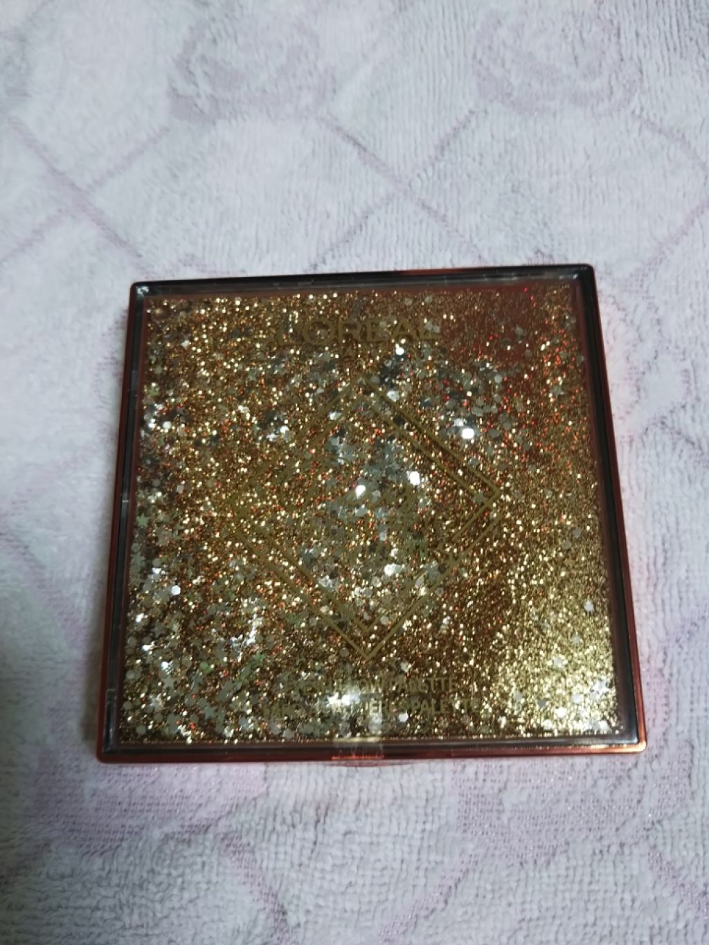 まちゃ on LIPS 「本日の購入品です。ロレアルパリエレクトリックナイトアイシャドウ..」(1枚目)