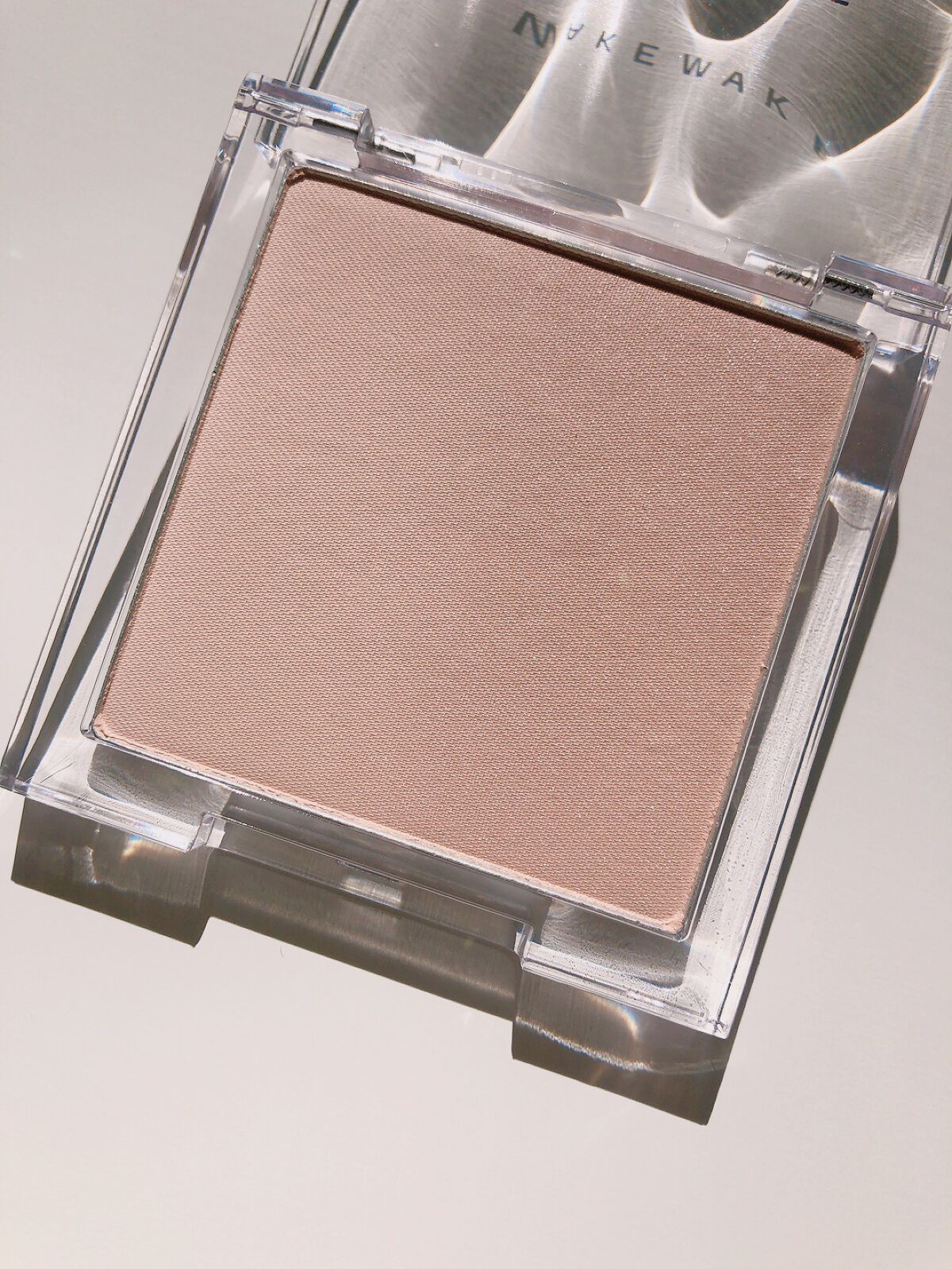 ミックスブラーリングボリュームハイライター/wakemake/パウダーハイライトを使ったクチコミ（2枚目）