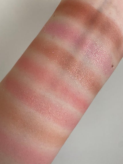 コンパクトアディクション “エターナル イン ピンク”/ADDICTION/アイシャドウパレットを使ったクチコミ(5枚目)